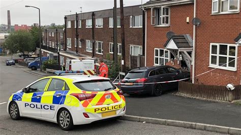 dukinfield accident today